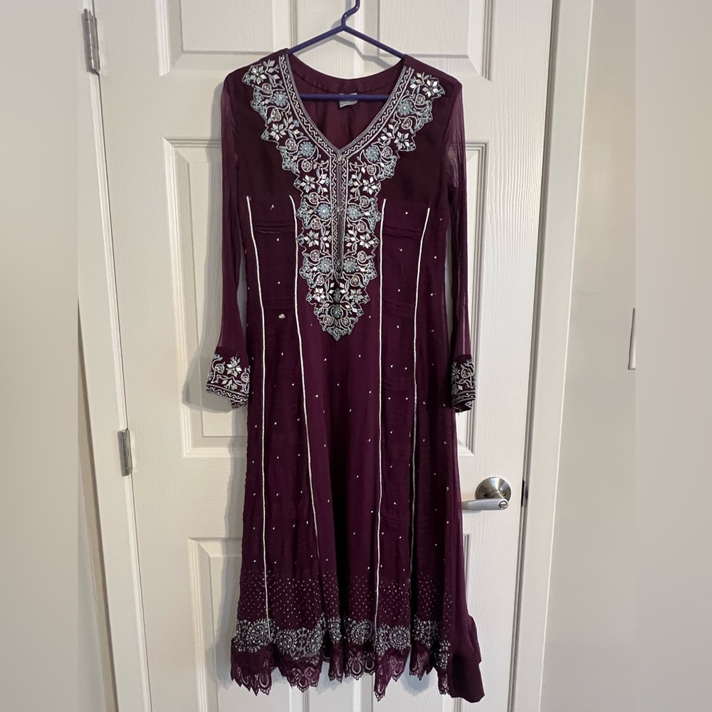 Three Piece Purple Indian/Pakistani Shalwar Kameez Size Medium